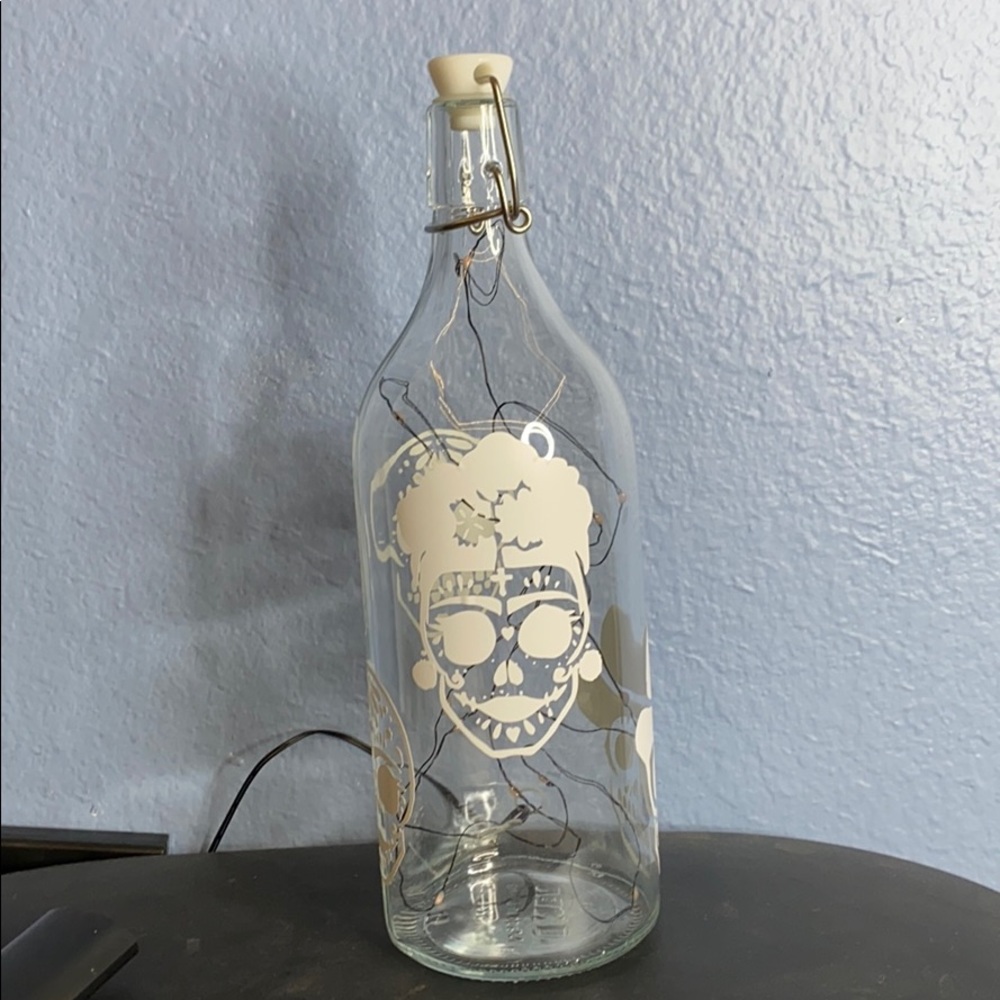 Bottle - Picture 4 of 7
